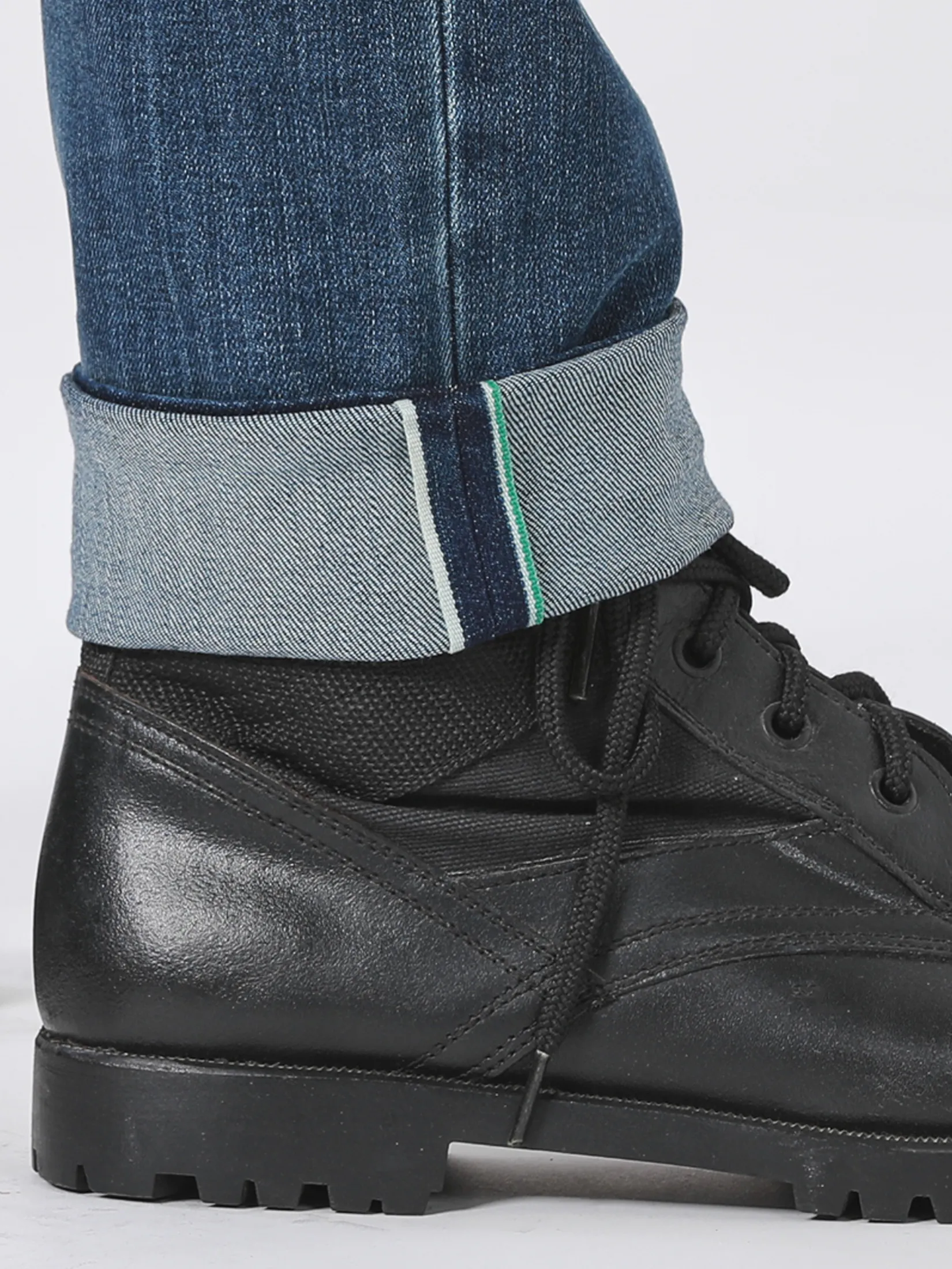 LEE Men s Jeans (Green Selvedge) Lee Riders Collection Mid Eddie Fit Mid Indigo