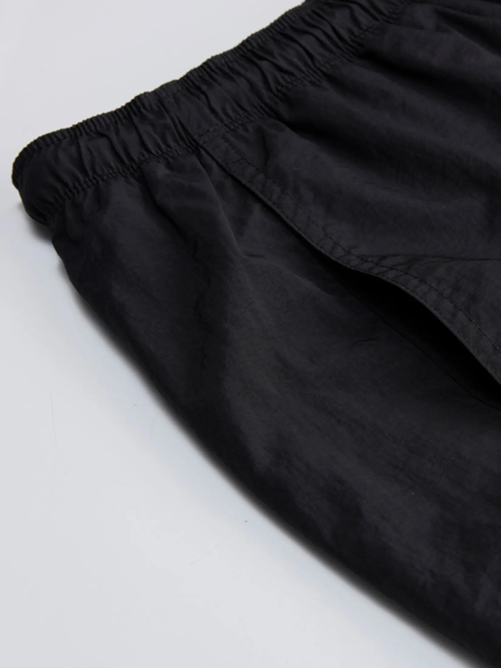 GIORDANO Men s Online Exclusive Exposed Seam Drawstring Shorts (Korea) Black