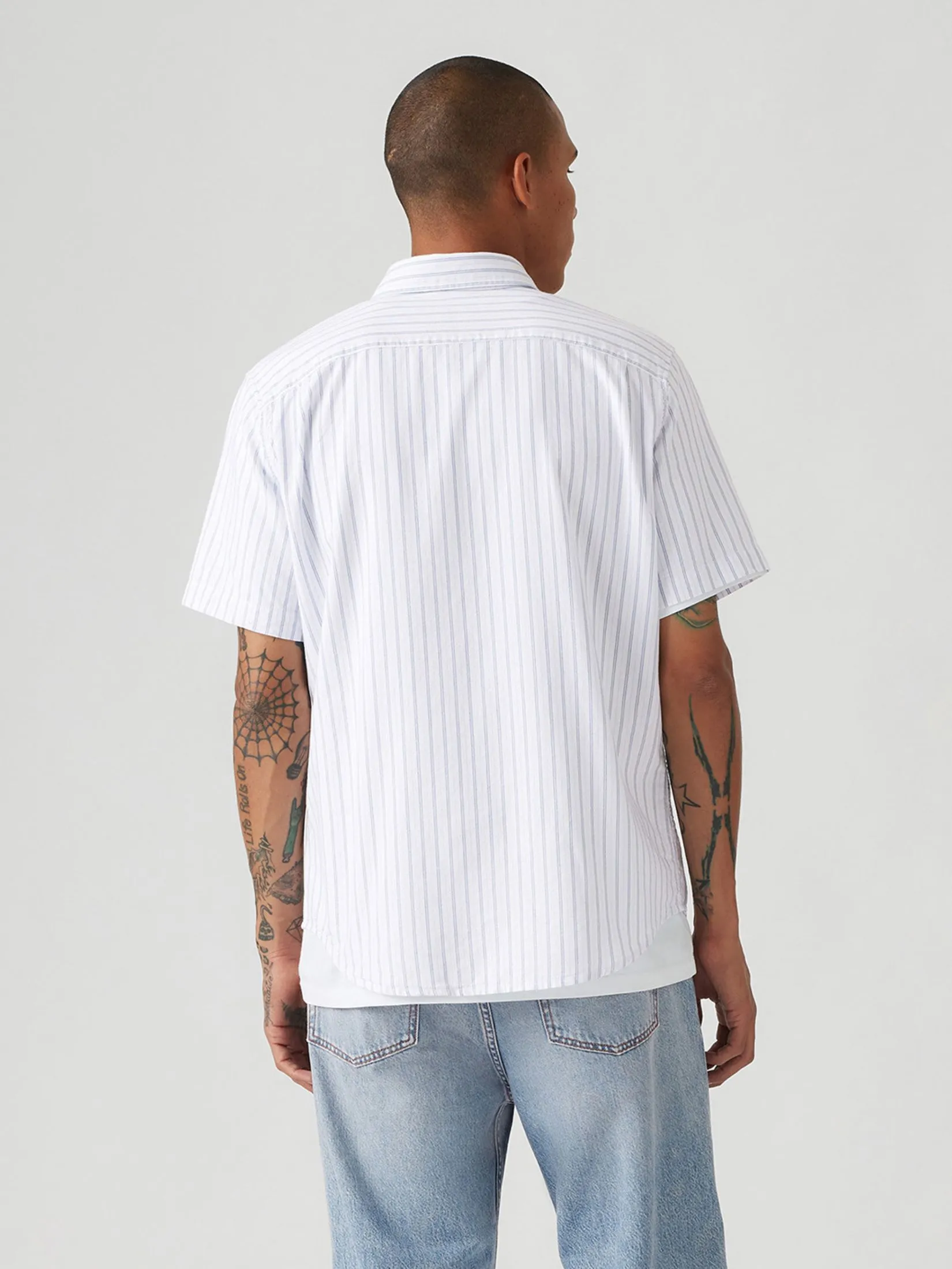 LEVI'S Men's Short-Sleeve Classic Standard Fit Shirt White