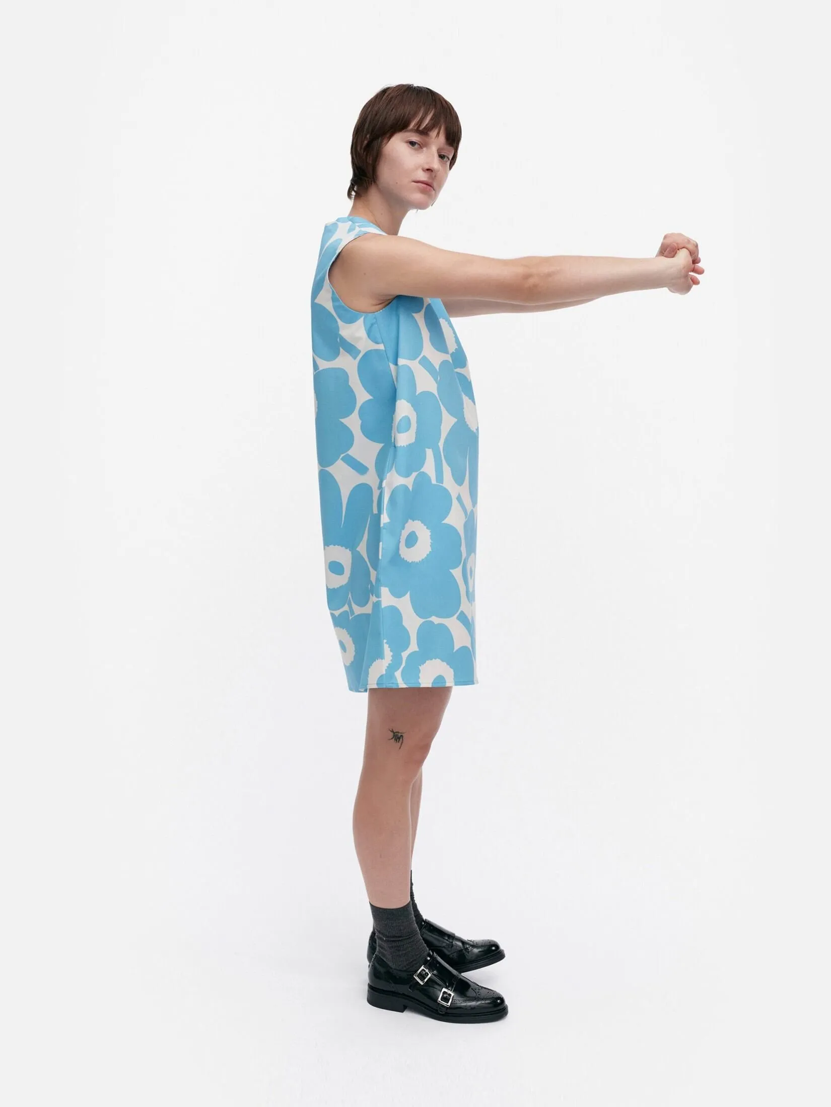 MARIMEKKO LOGHT BLUE WOMAN SILUETTI UNIKKO