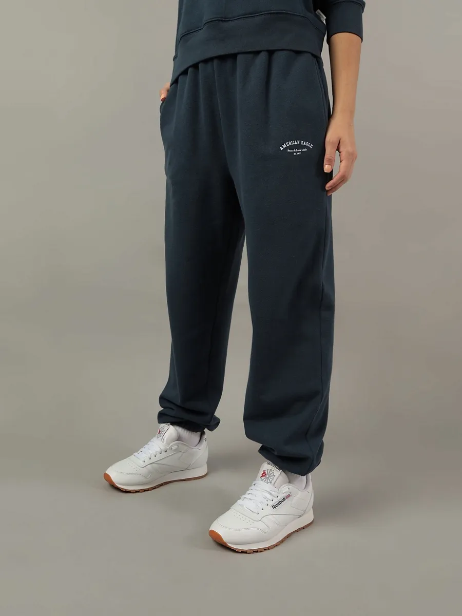 AMERICAN EAGLE WOMEN  INTL KI BAGGY JOGGER 410 NAVY