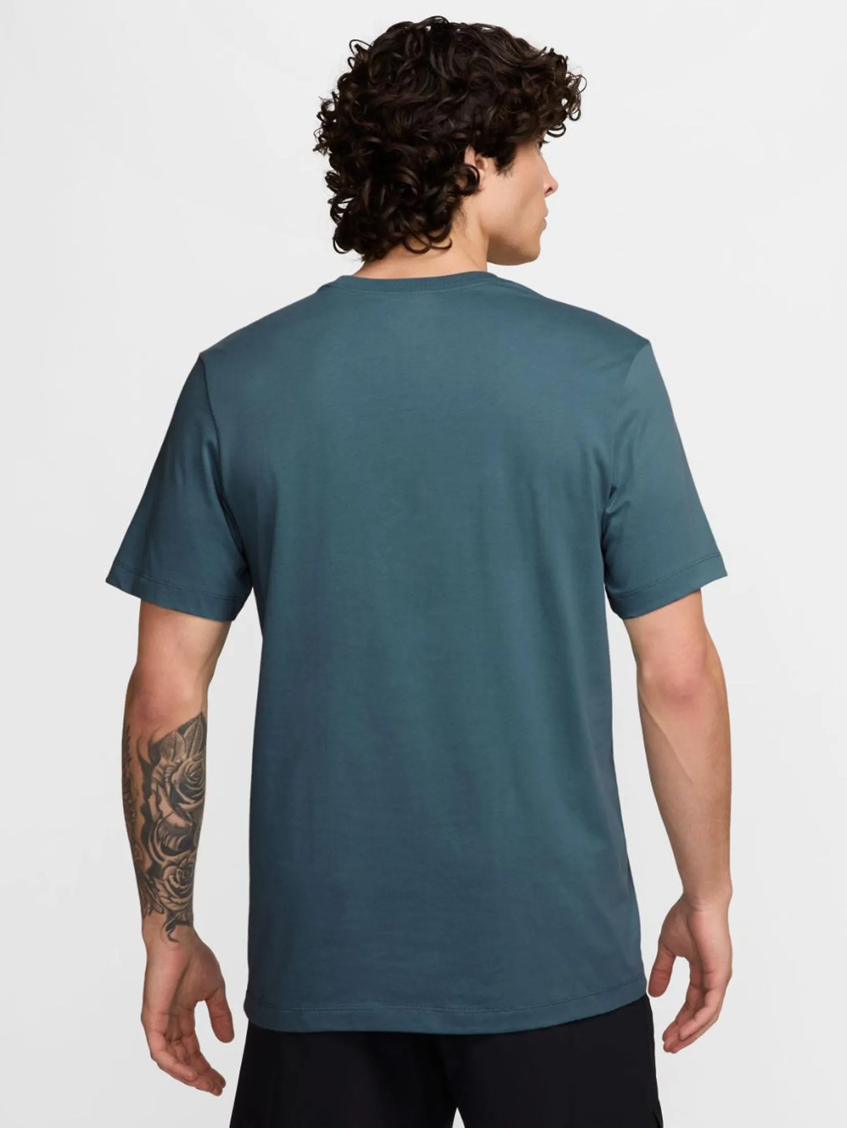NIKE Men Tee Wildcard