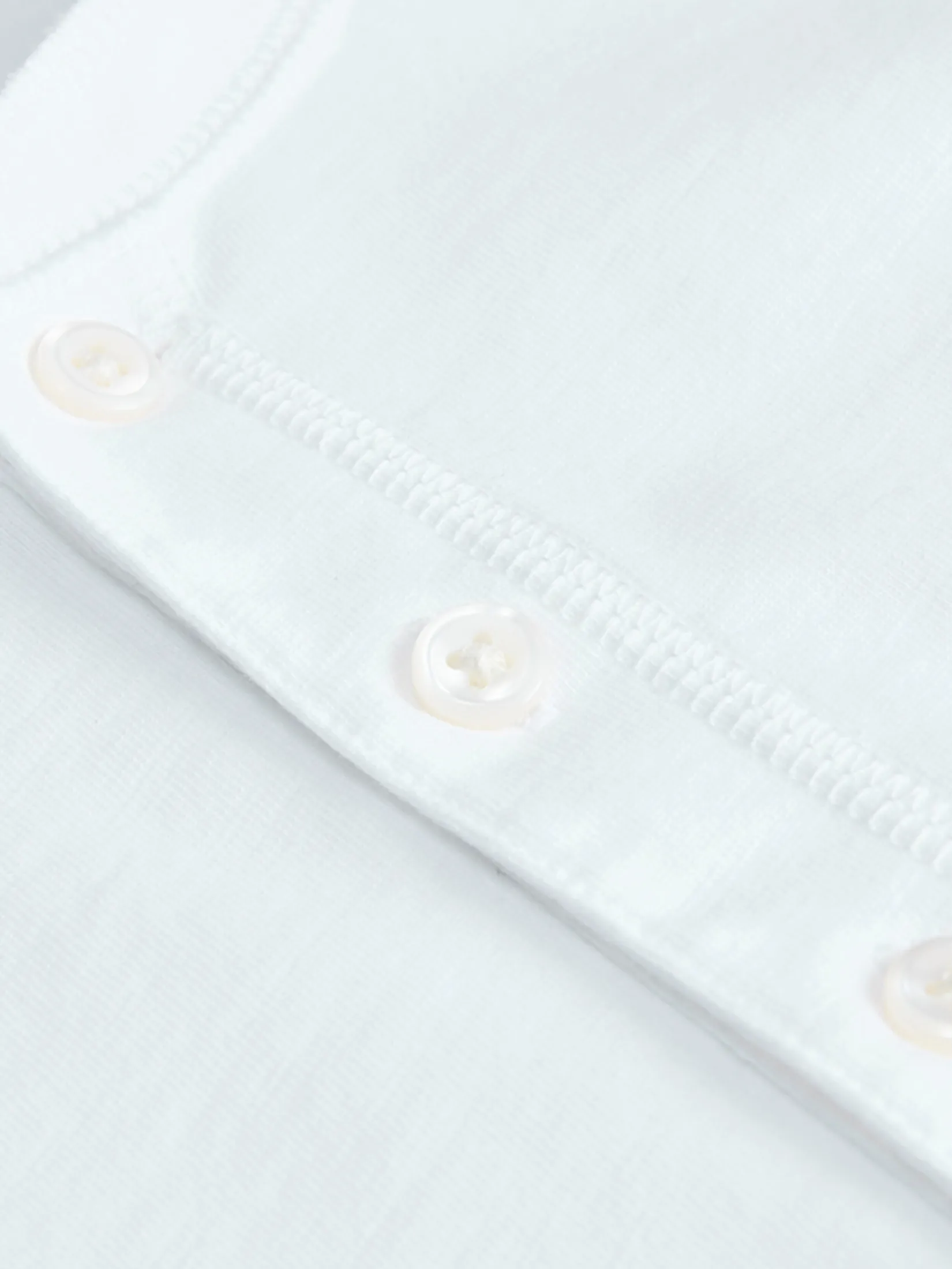 GIORDANO Men s Online Exclusive Cotton Blend Henley T-shirt (Korea) White