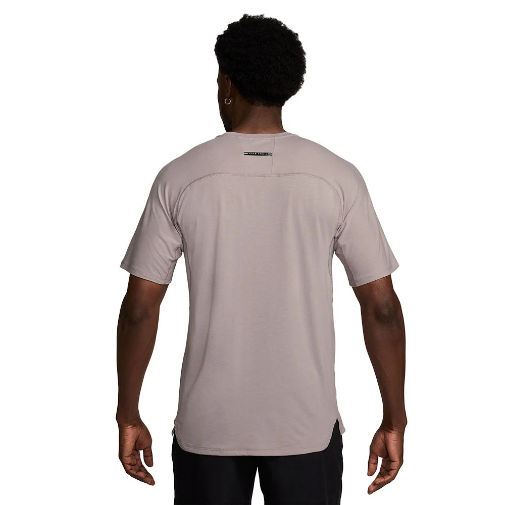 NIKE Trail Solar Chase Men's Running T-Shirt