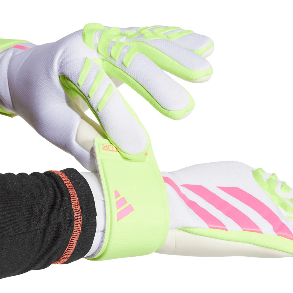 Мужские перчатки Adidas Predator League Goalkeeper — цвет белый, размер UK 7