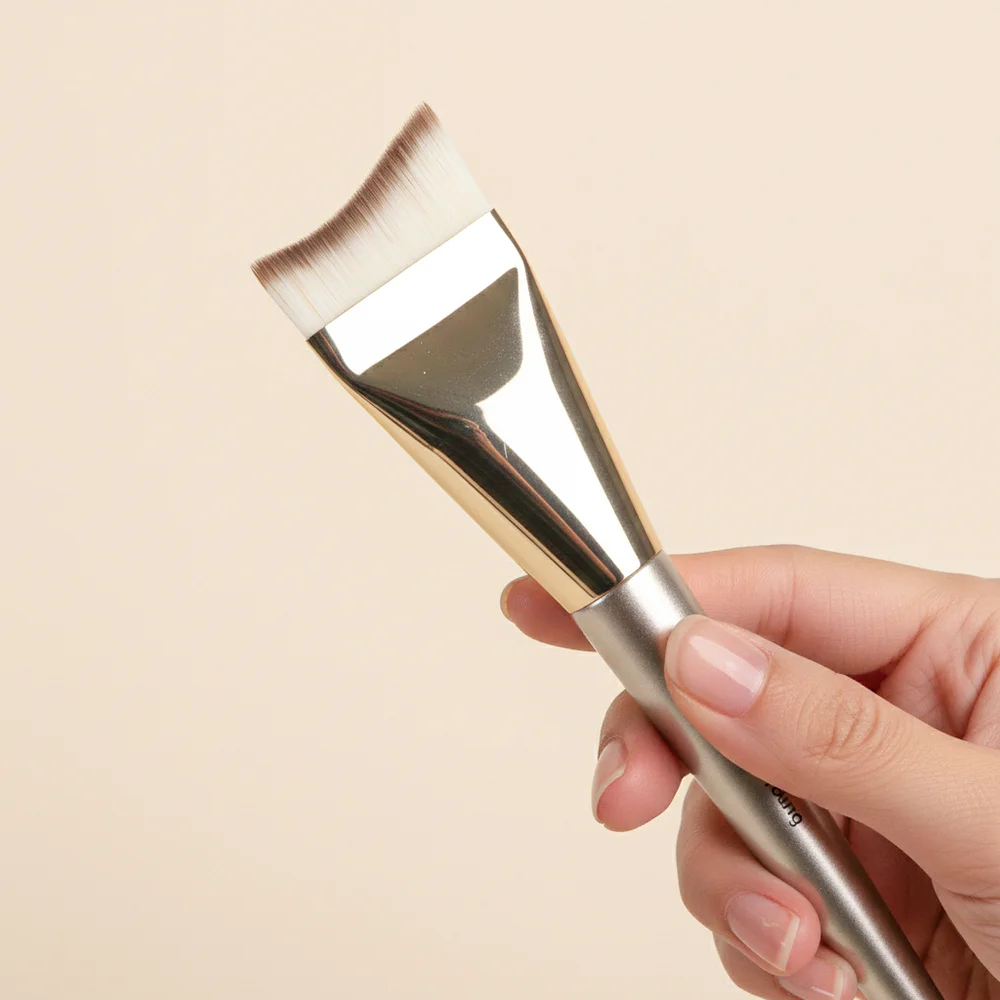 Тональная основа Oni Mermaid Tail Brush