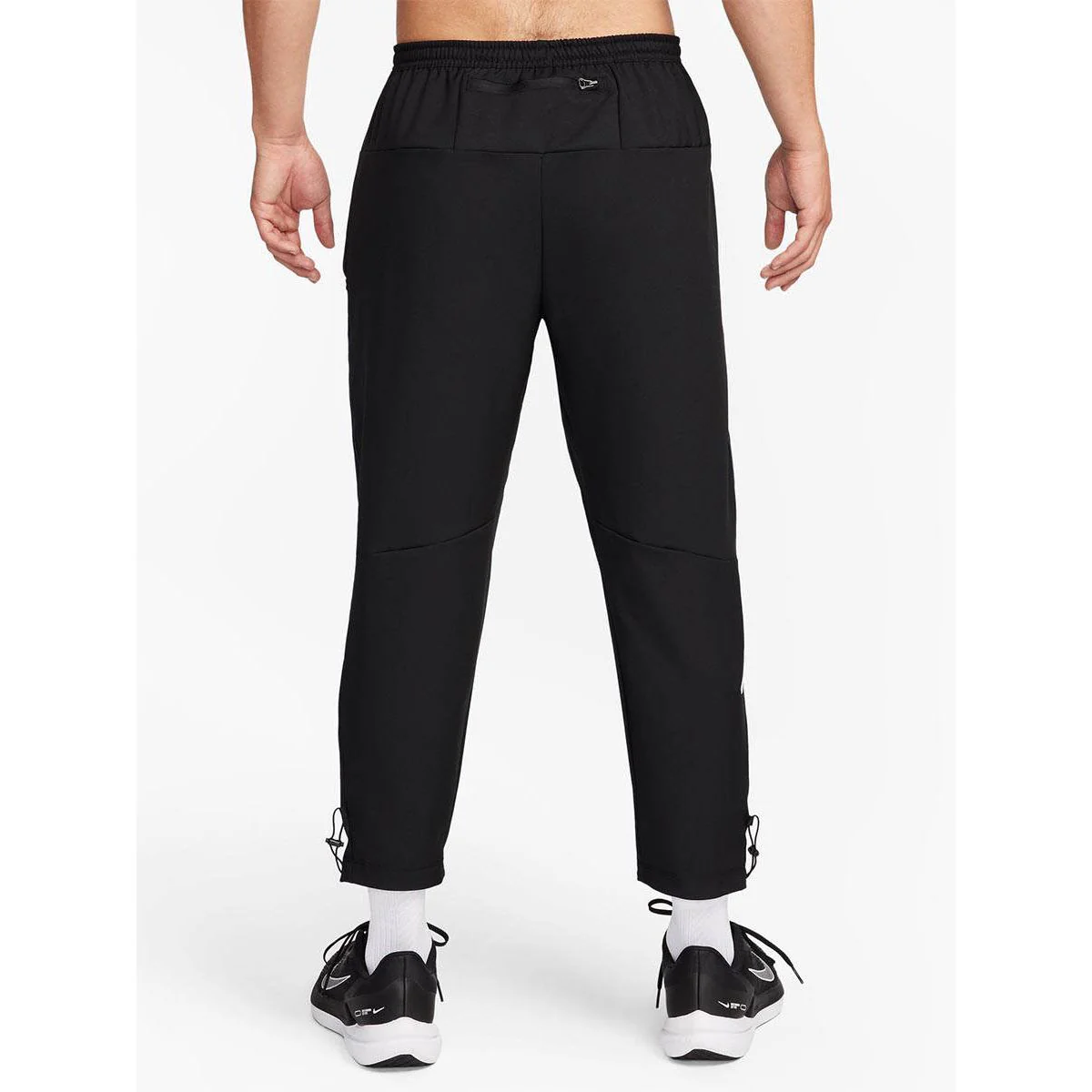 NIKE Challenger Track Club Men's Running Pants - Black - L (US SIZE)