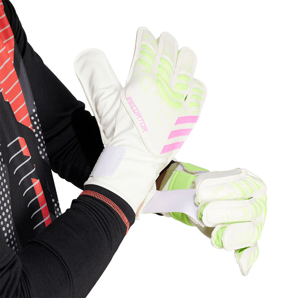 Мужские перчатки Adidas Predator Training Goalkeeper — цвет белый, размер UK 7