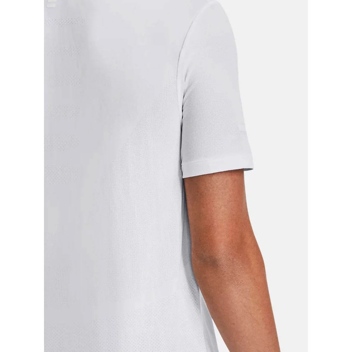 Мужская беговая футболка Under Armour Seamless Stride — цвет белый, размер L