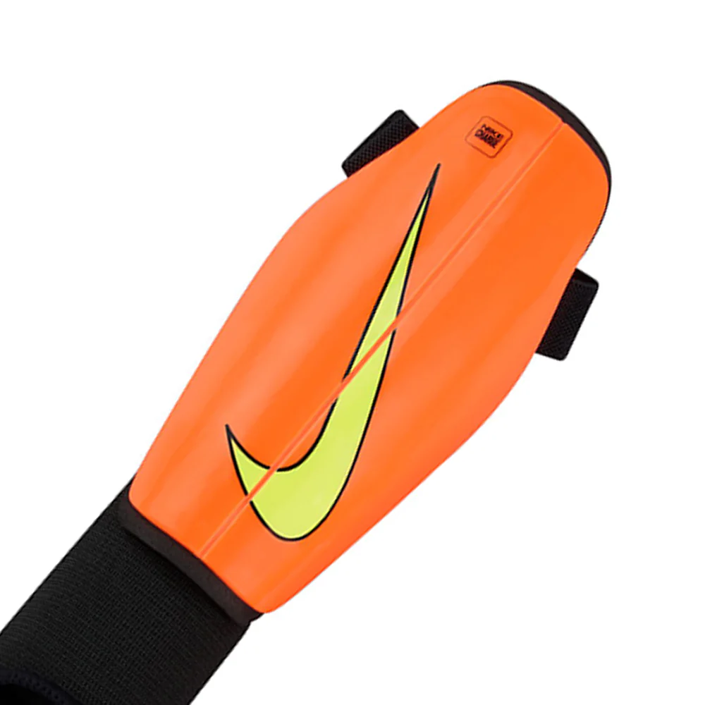 NIKE Charge Kids Football Shin Guards