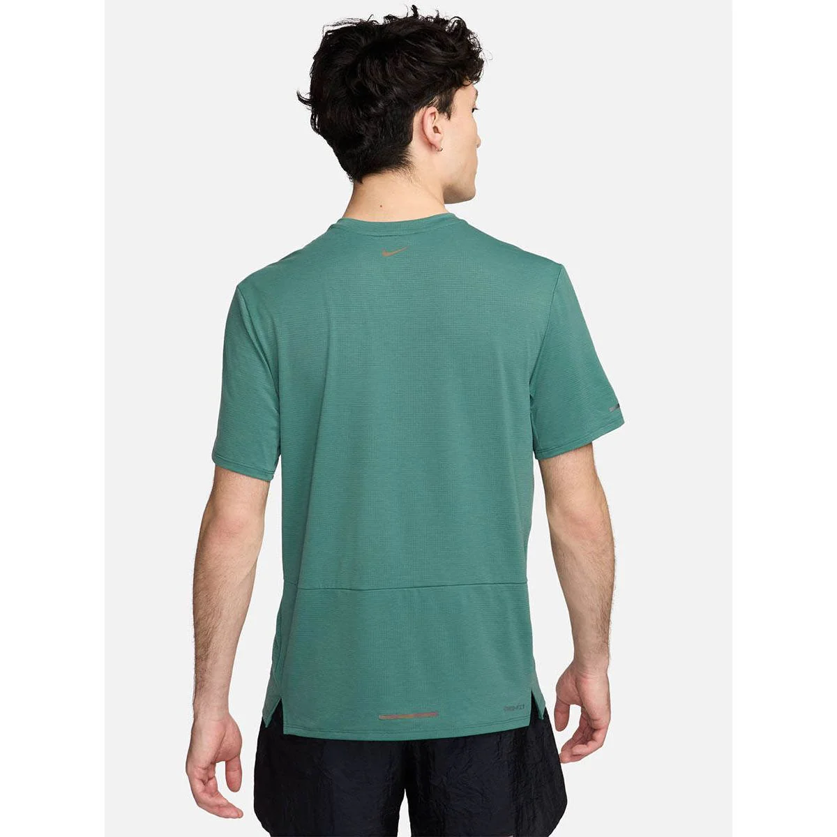 NIKE Rise 365 Running Division Men's Running T-Shirt - Green - L (ASIAN SIZE)