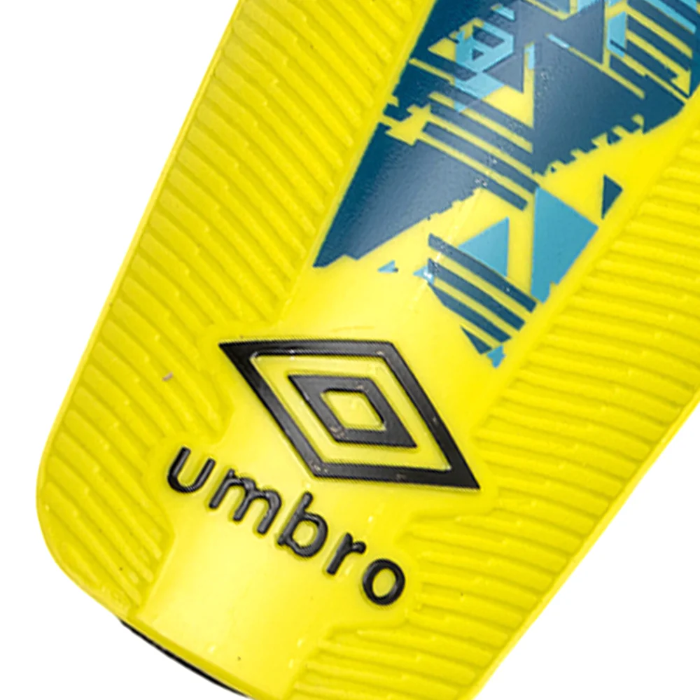 UMBRO Formation Men's Football Shin Guards
