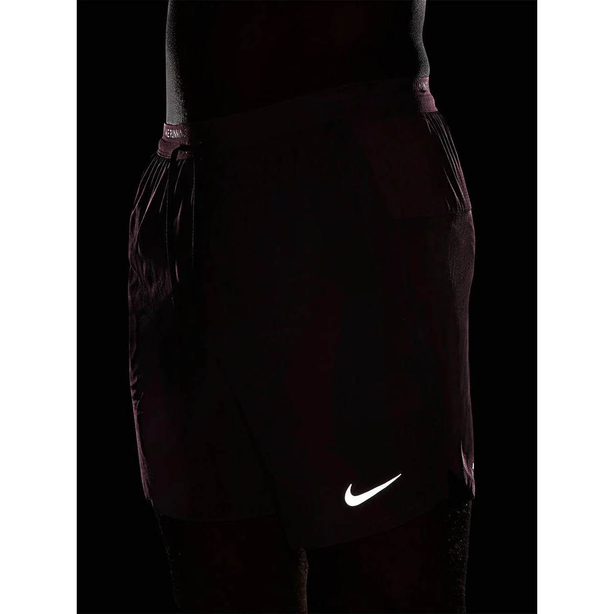 Мужские беговые шорты Nike Dri-FIT Stride — цвет красный, размер L (азиатский размер)