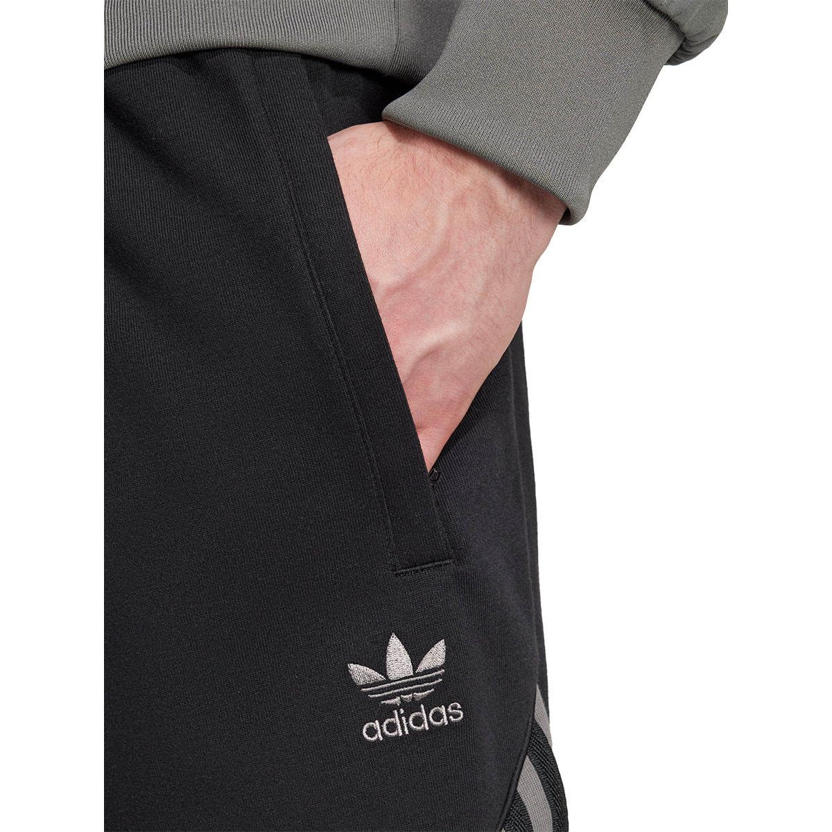ADIDAS ORIGINALS Colorblocked SST Men's Lifestyle Shorts - Black - 2XL (ASIAN SIZE)