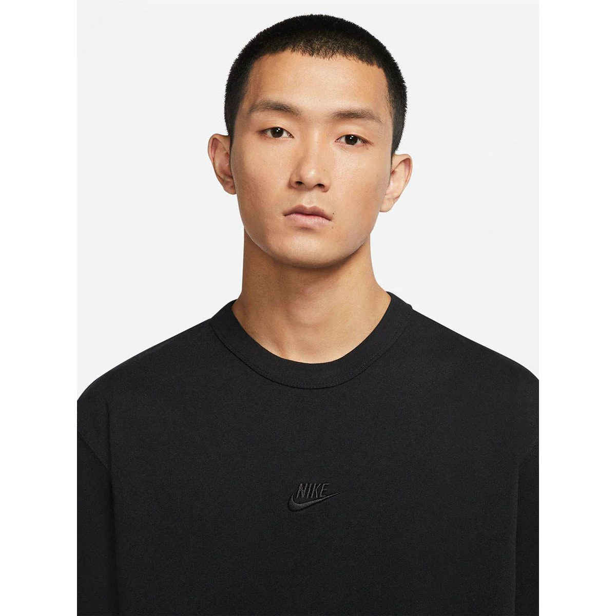 NIKE Sportswear Premium Essentials Men's T-Shirt - Black - L (US SIZE)