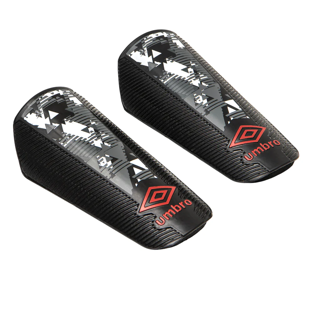 UMBRO Formation Men's Football Shin Guards - Black - S (US SIZE)