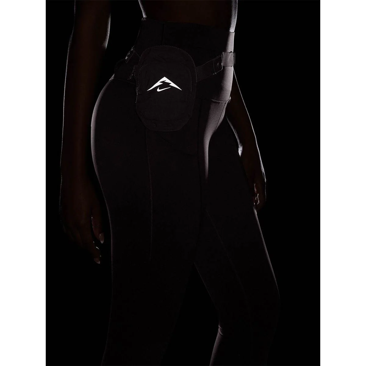 NIKE Trail Go Women's Running Leggings - Brown - L (ASIAN SIZE)