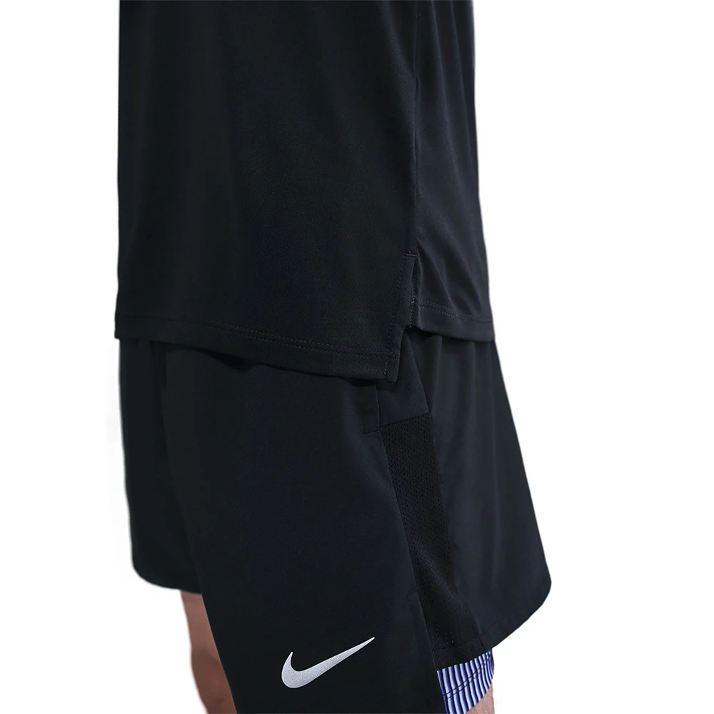 NIKE Stride Men's Running T-Shirt - Black - L (US SIZE)