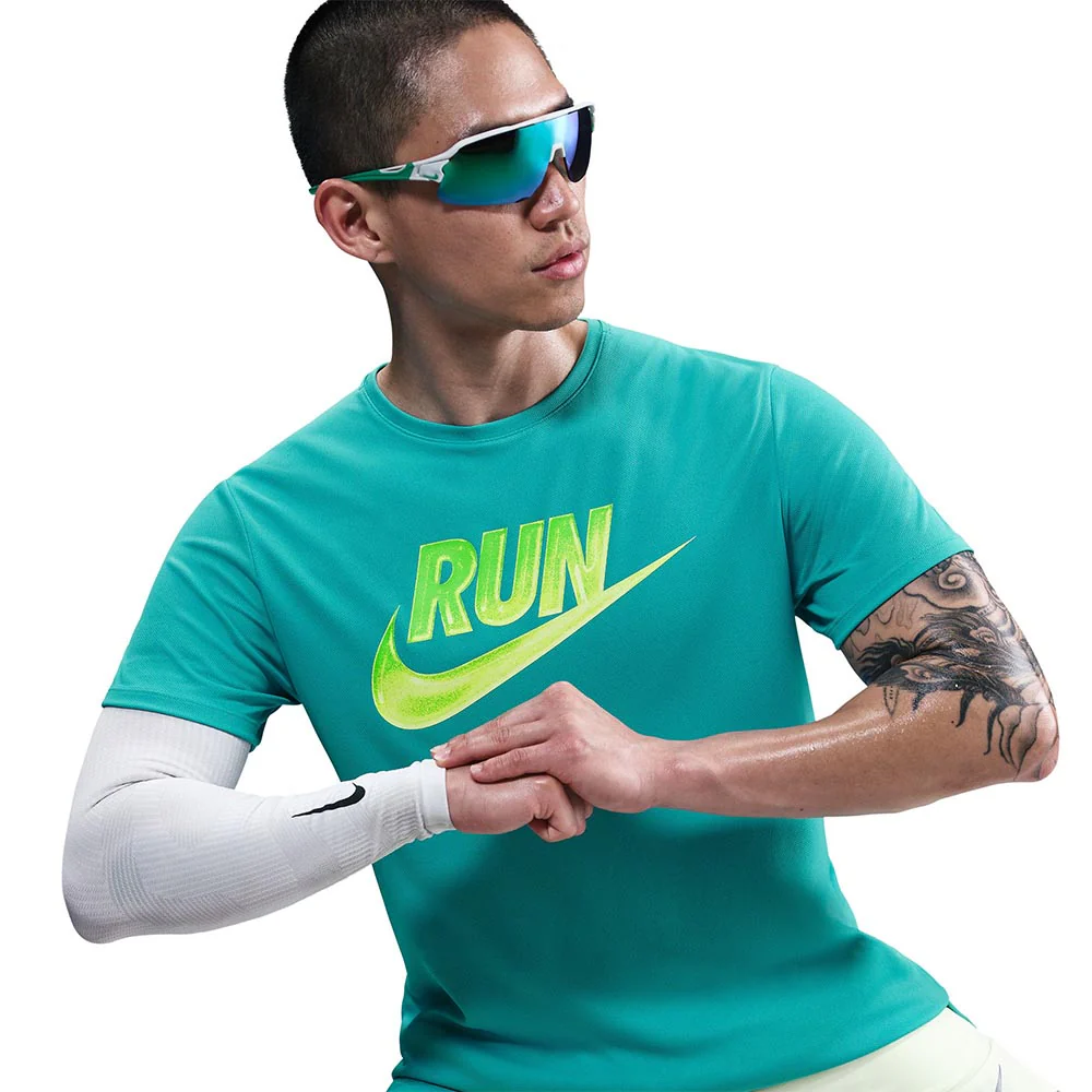NIKE Miler Run Energy Men's Running T-Shirt