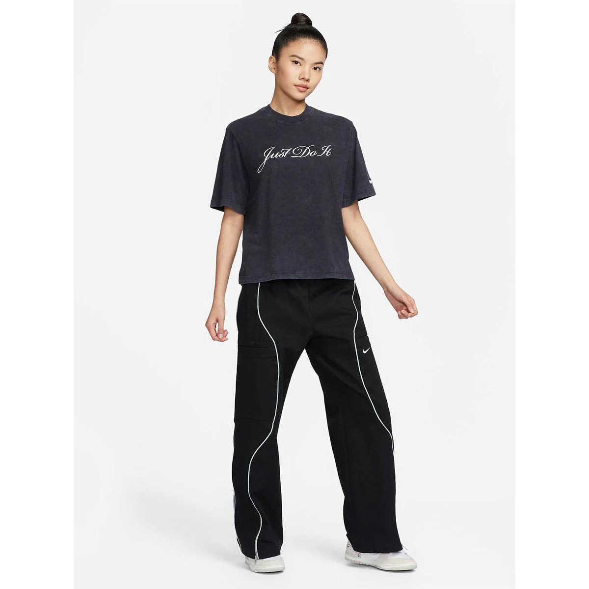 NIKE Sportswear Women's T-Shirt - Black - L (ASIAN SIZE)