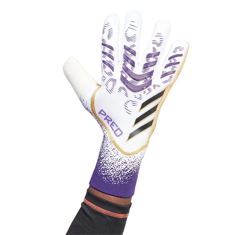 Мужские перчатки Adidas Predator Pro Goalkeeper — цвет белый, размер UK 7