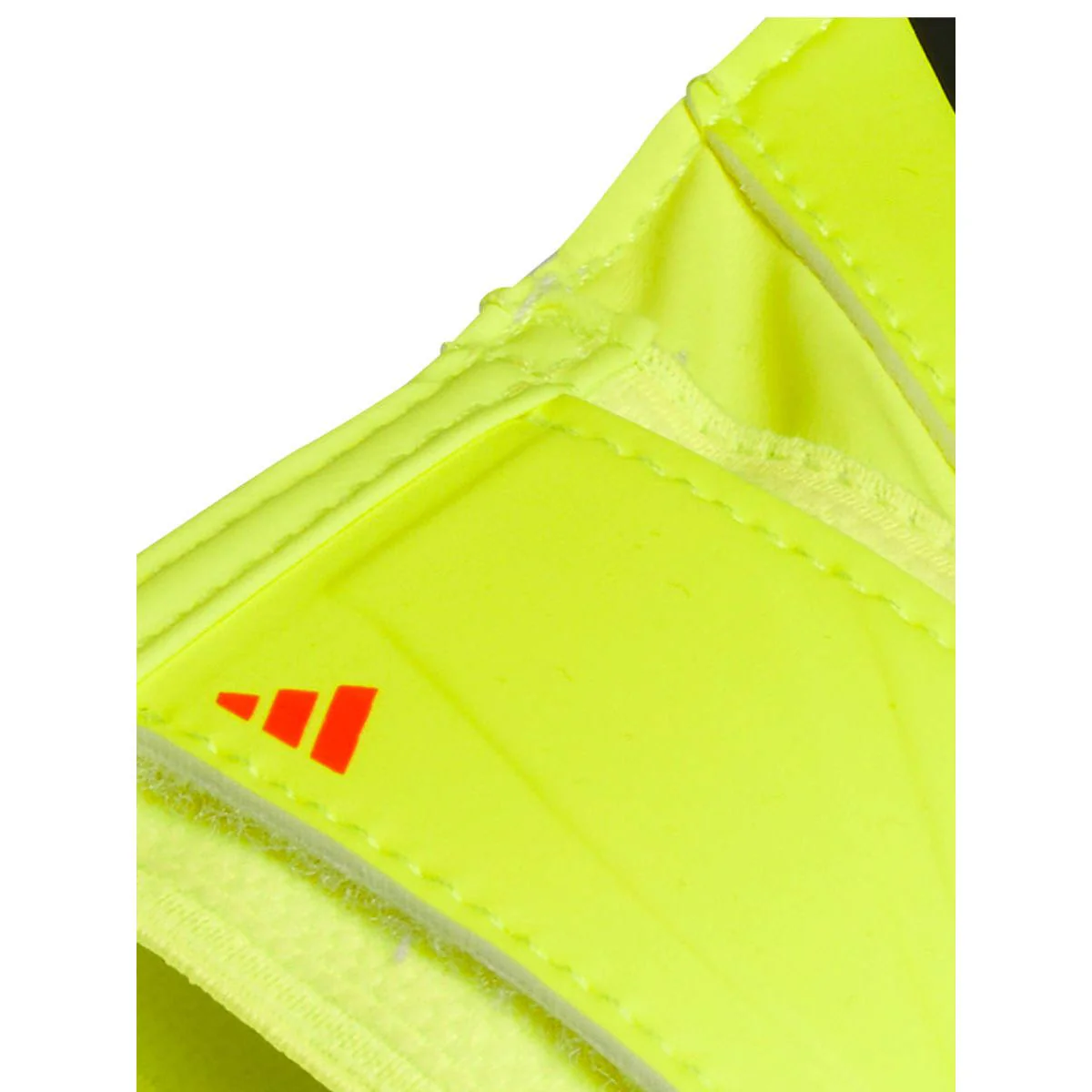 Детские перчатки Adidas Predator Training Goalkeeper — цвет желтый, размер US 4