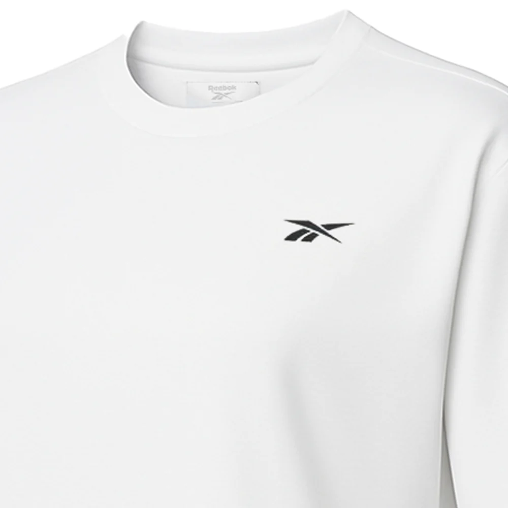 Женская тренировочная футболка Reebok Id Basketball Oversize Mesh Crop — цвет белый, размер L (американский размер)