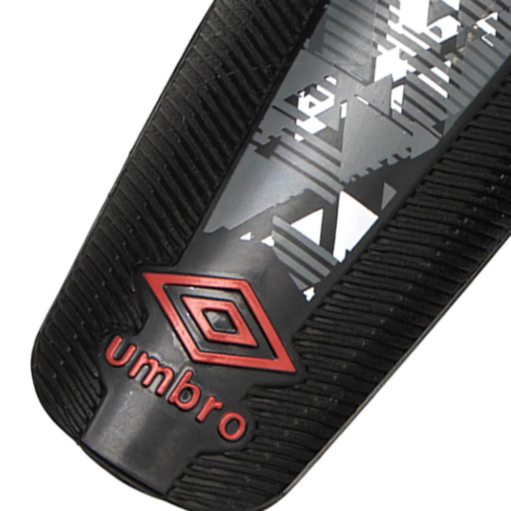 UMBRO Formation Men's Football Shin Guards - Black - S (US SIZE)