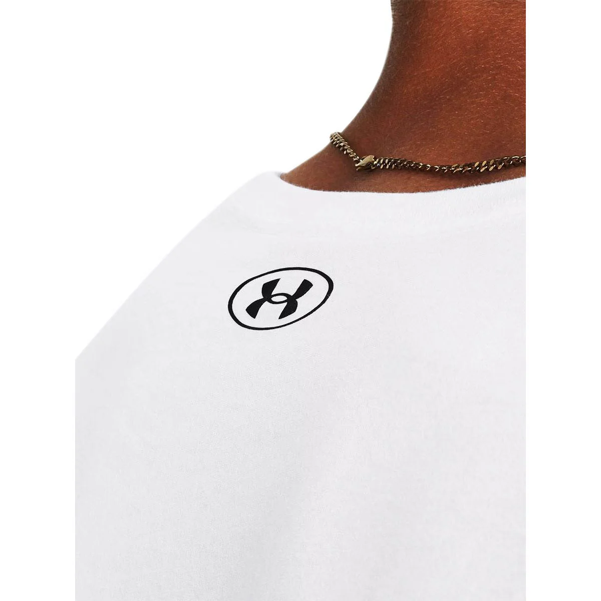 Мужская тренировочная футболка Under Armour Camo Chest Stripe — цвет белый, размер L (американский размер)