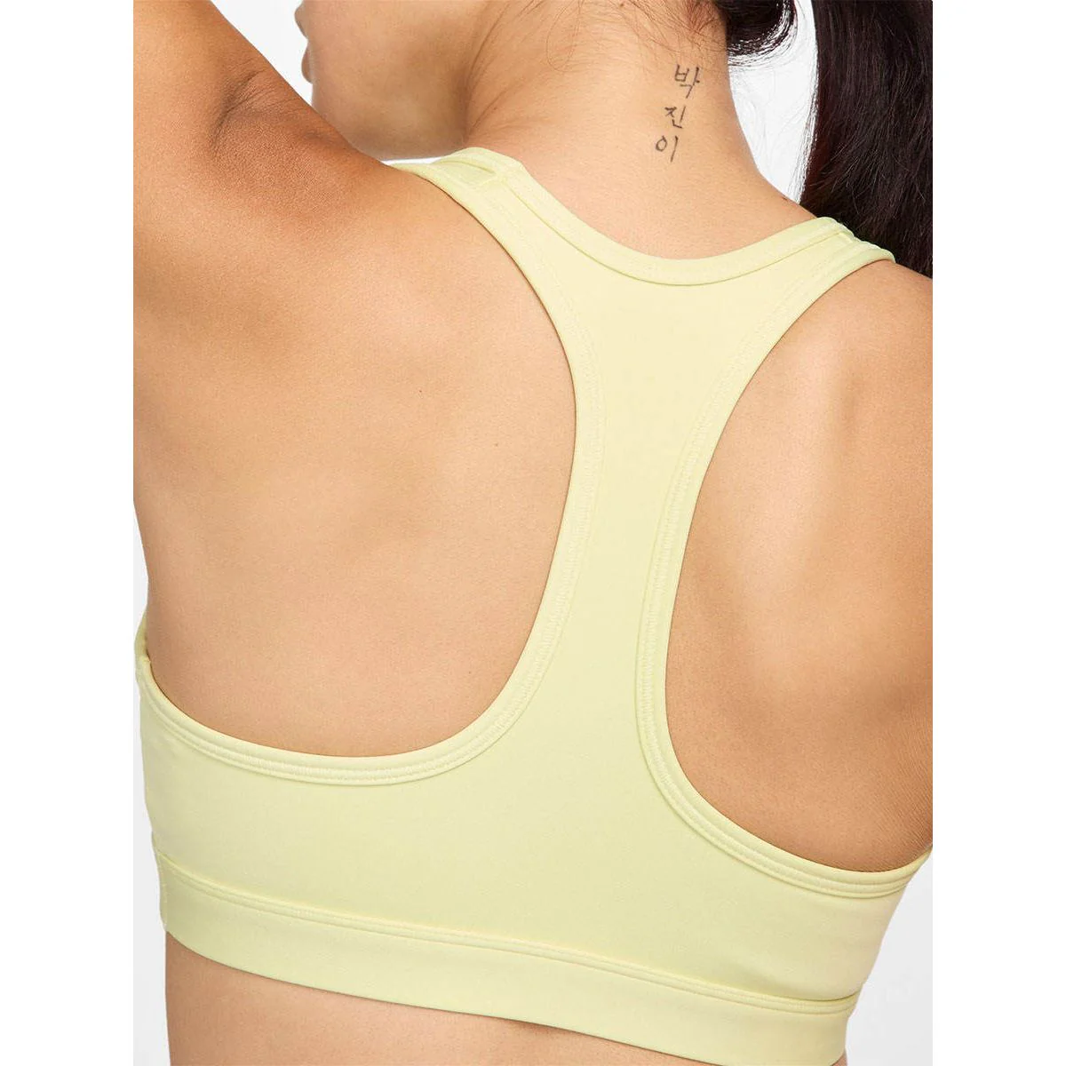 Женский спортивный топ Nike Swoosh Medium Support — цвет желтый, размер L (американский размер)