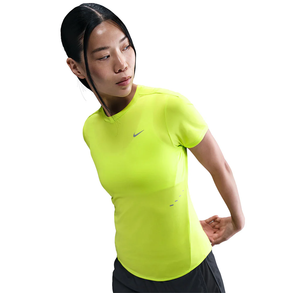 Женская беговая футболка Nike Swift — цвет зеленый, размер L (американский размер)