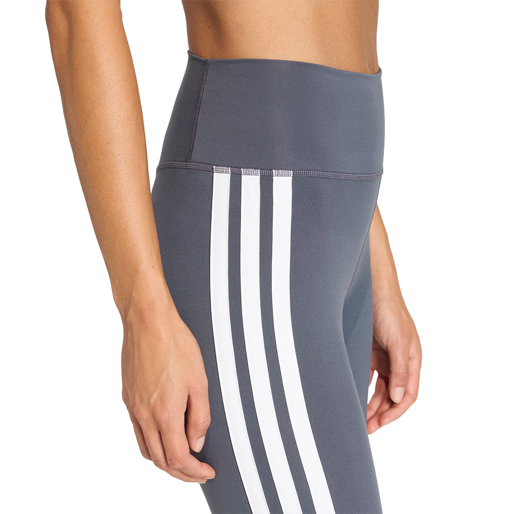 Женские тренировочные легинсы Adidas Optime Essentials Workout 3-Stripes 3/4 — цвет серый, размер L (азиатский размер)