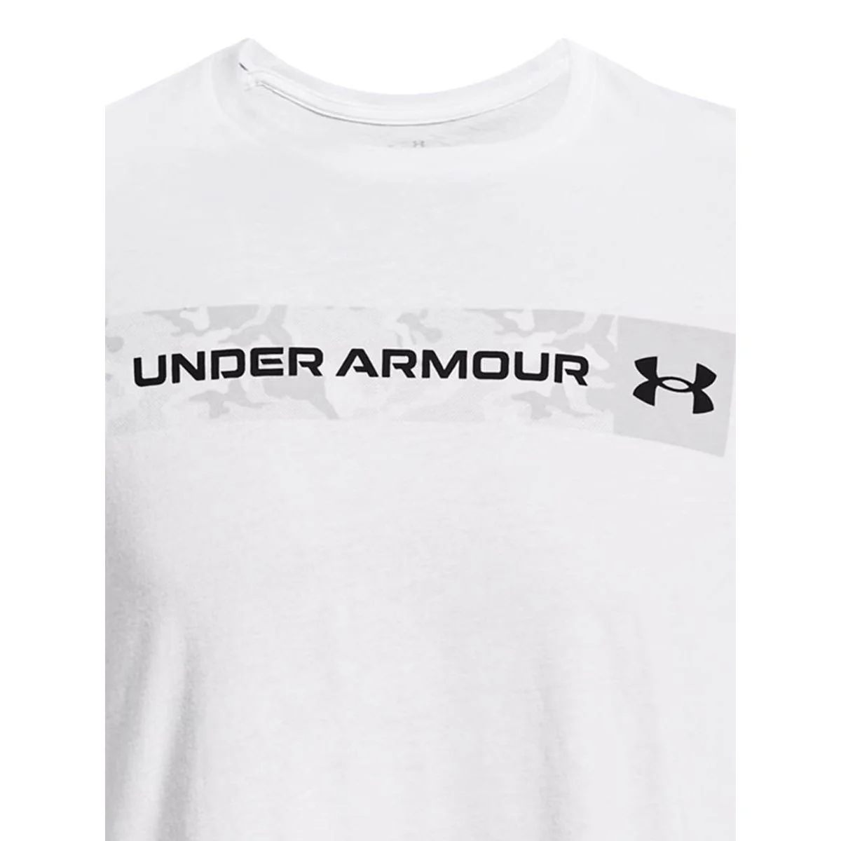 Мужская тренировочная футболка Under Armour Camo Chest Stripe — цвет белый, размер L (американский размер)