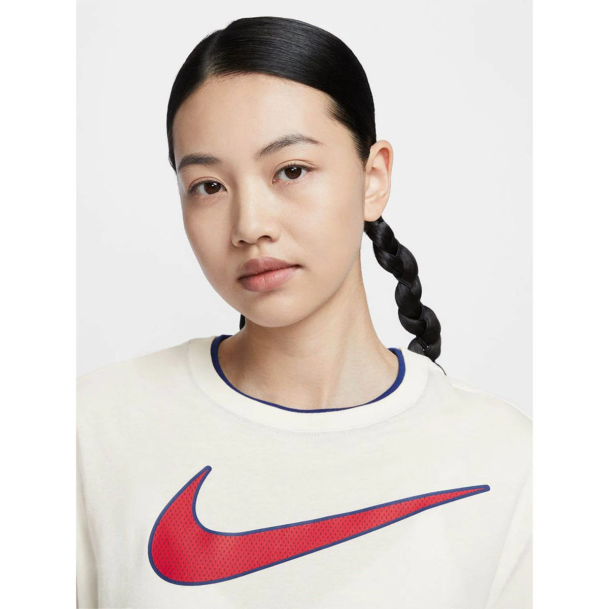 Женская футболка Nike Sportswear — цвет белый, размер L (азиатский размер)