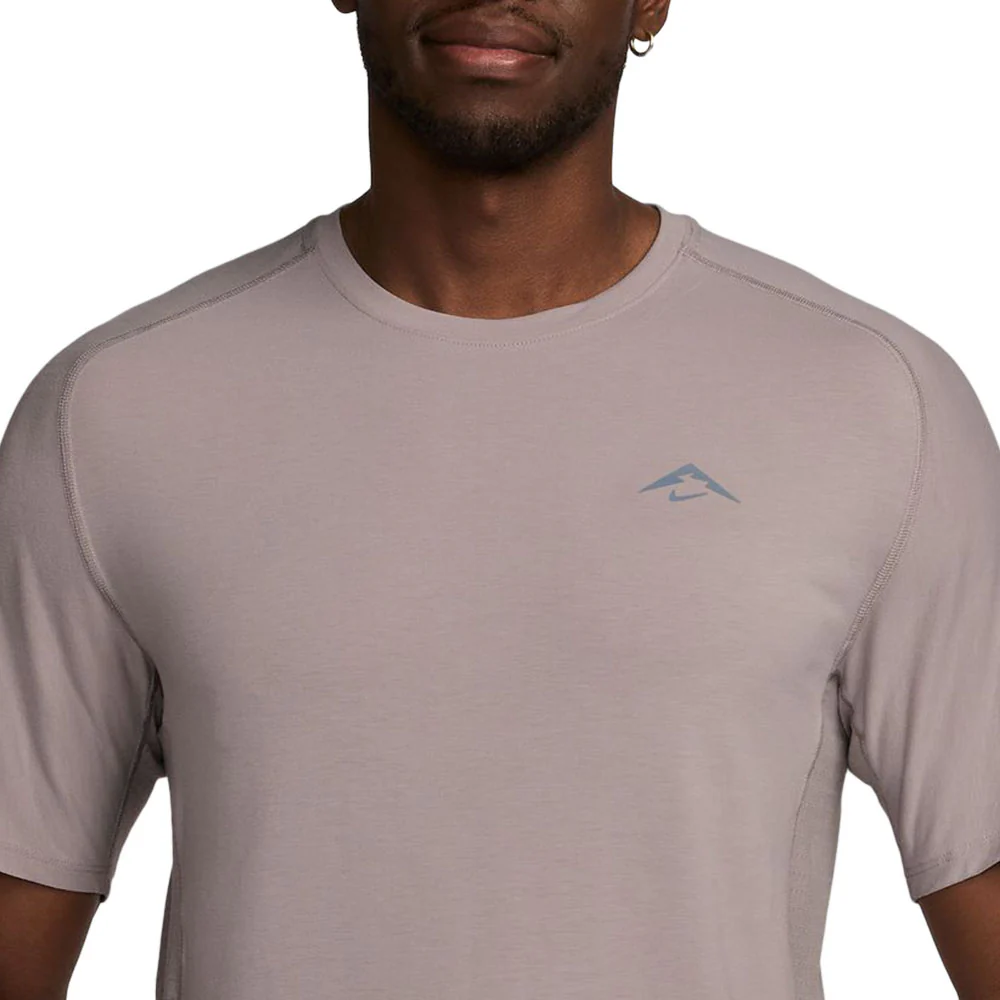 NIKE Trail Solar Chase Men's Running T-Shirt