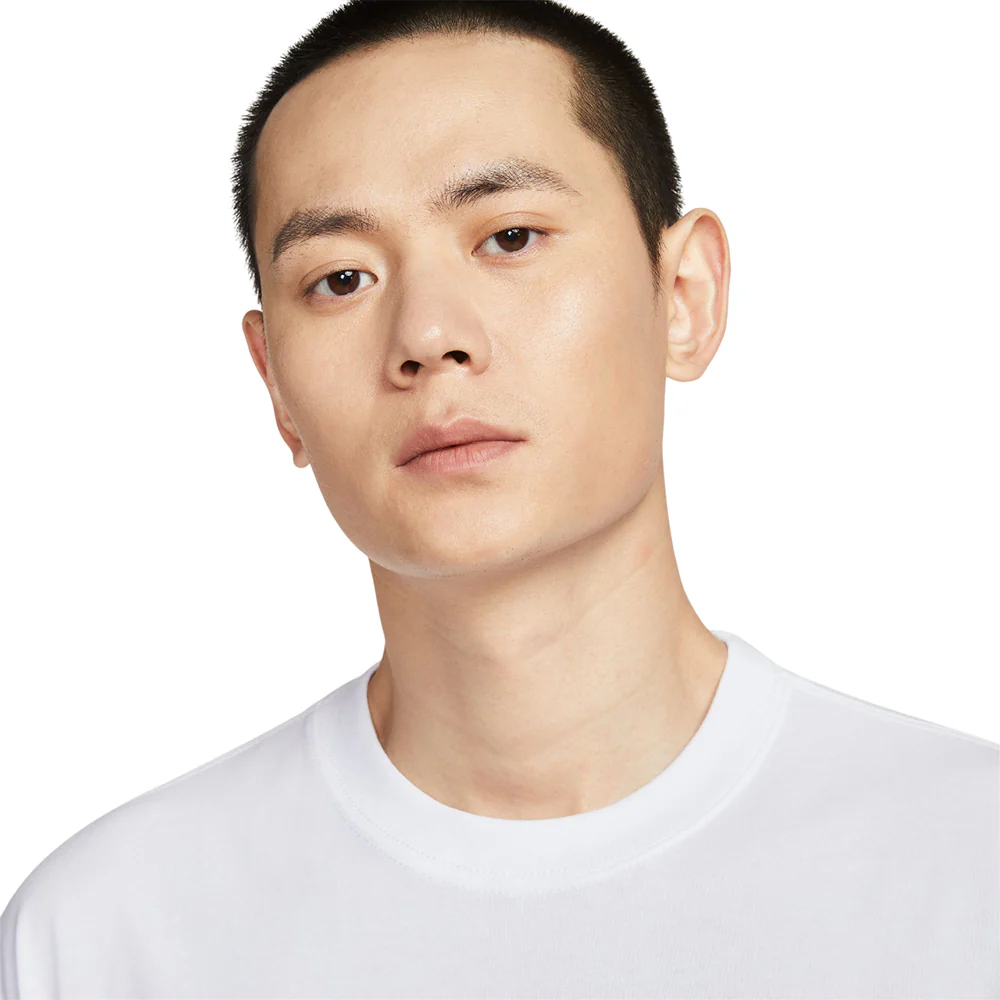 Мужская футболка Nike Sportswear — цвет белый, размер L (американский размер)