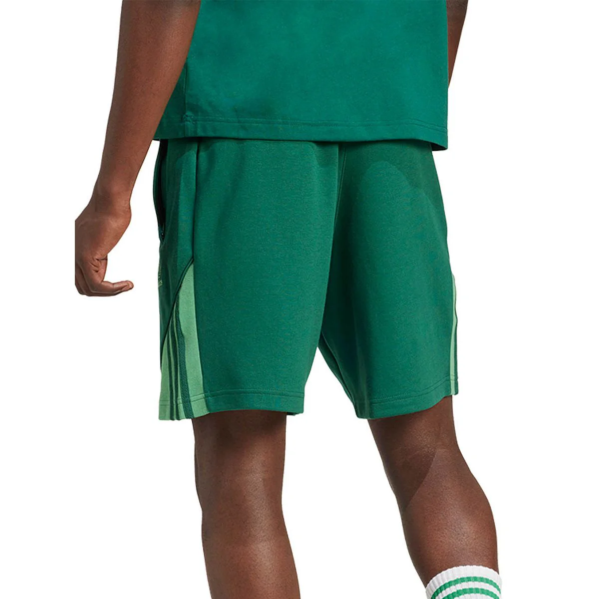 Мужские повседневные шорты Adidas Originals Colorblocked Sst — цвет зеленый, размер 2XL (азиатский размер)