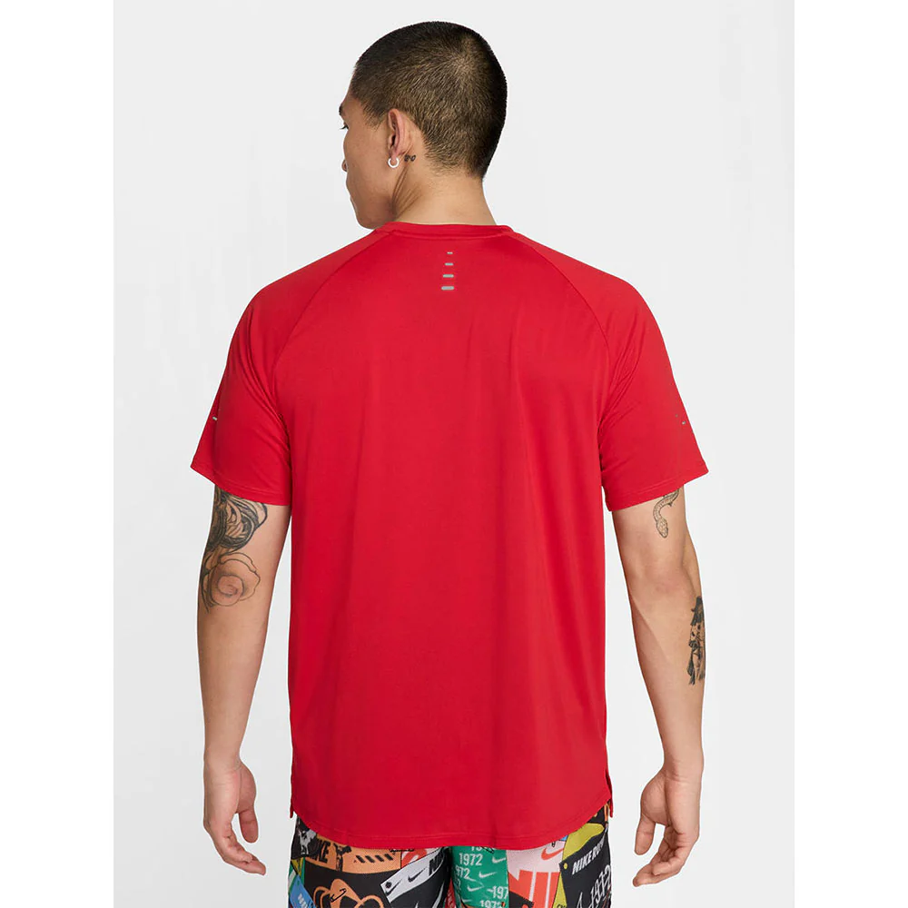 NIKE Stride Men's Running T-Shirt