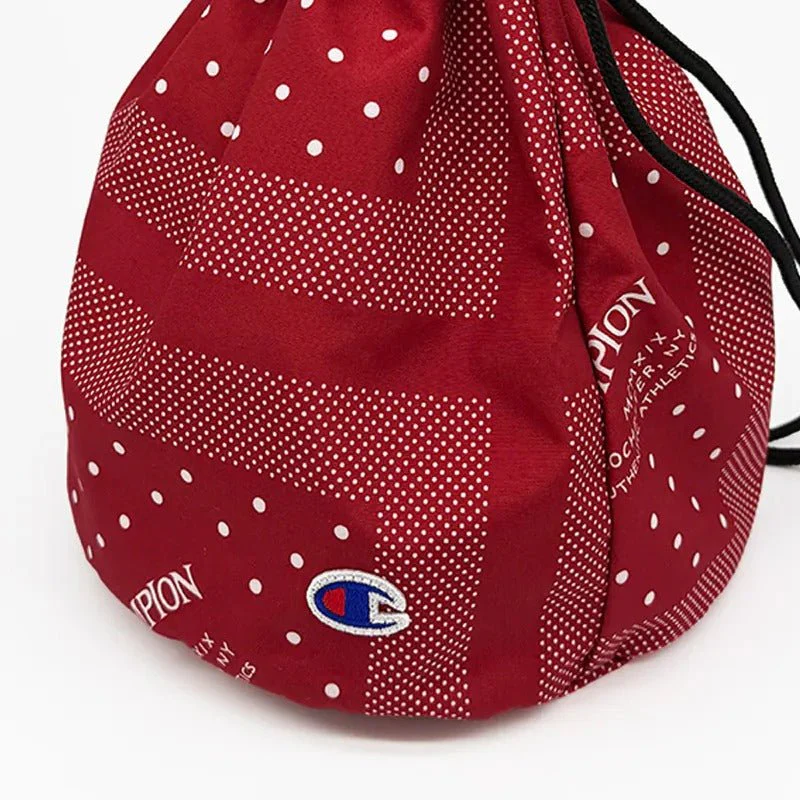CHAMPION DRAWSTRING POCHETTE ถุงผ้าหูรูด C8-B705B-940 ผู้ชายและผู้หญิง RED - Red - F