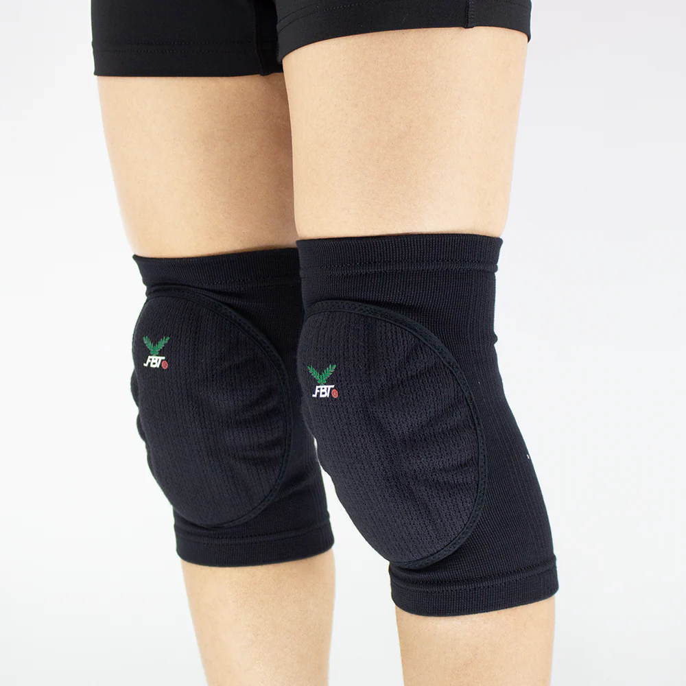 FBT สนับเข่าวอลเลย์บอล กันกระแทก 49316 - ดำ - Black - One Size