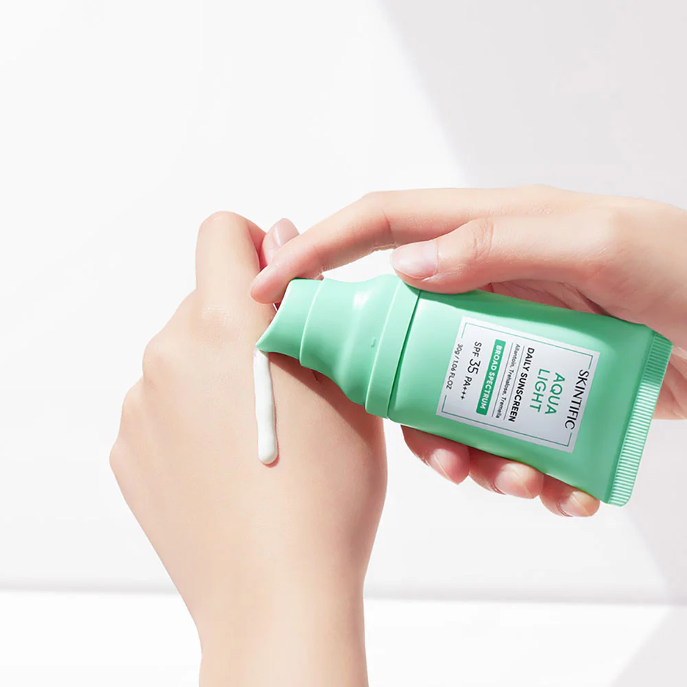 Солнцезащитное средство SKINTIFIC Aqua Light Daily SPF35 PA+++ 30 г