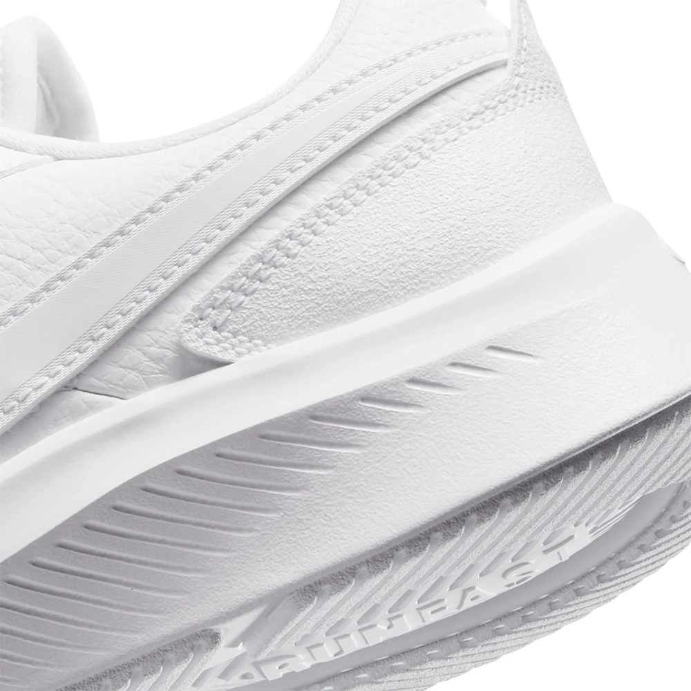 NIKE Varsity Kids Running Shoes - White - 4 Y