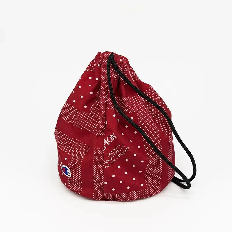 CHAMPION DRAWSTRING POCHETTE ถุงผ้าหูรูด C8-B705B-940 ผู้ชายและผู้หญิง RED - Red - F