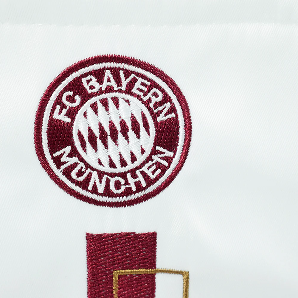 FC BAYERN MUNCHEN Bundesliga Winners 2024/25 Pennant - White - ONE SIZE