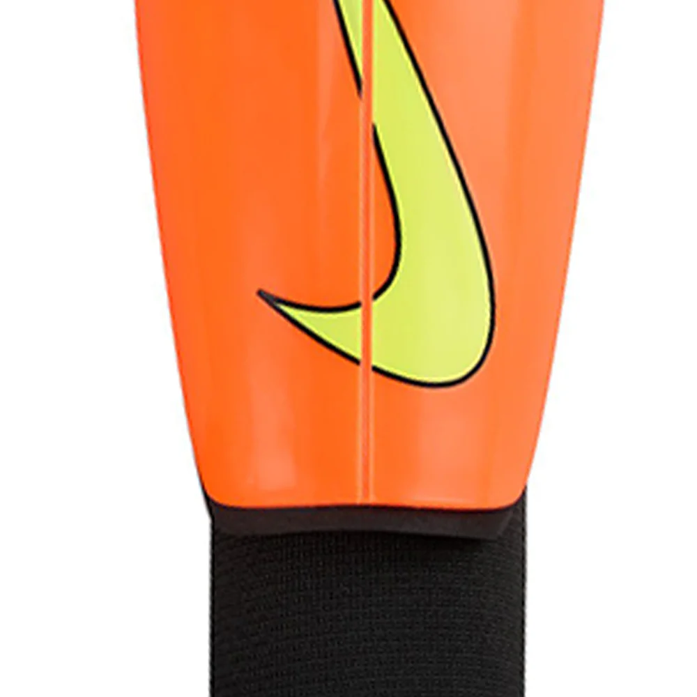 NIKE Charge Kids Football Shin Guards