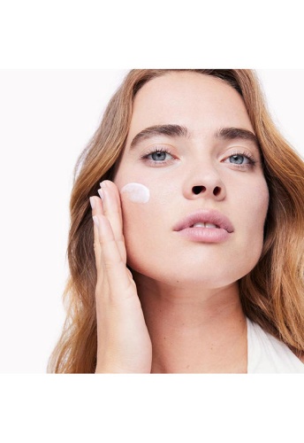 Merveillance Lift Firming Powdery Cream 50 mL - 100% оригинал фото 6 Merveillance Lift Firming Powdery Cream 50 mL - 100% оригинал фото 6