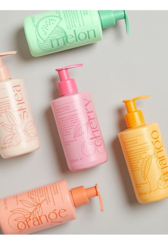 Cherry Hand Lotion 250 mL - 100% оригинал фото 5 Cherry Hand Lotion 250 mL - 100% оригинал фото 5