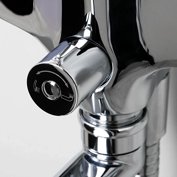 Смеситель Wasserkraft Rossel 2802L для ванны с душем  - фото 3