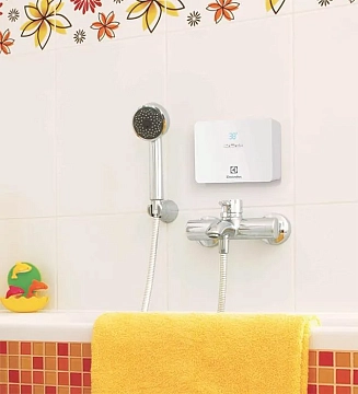 Водонагреватель Electrolux NPX4 Aquatronic Digital 2.0  - фото 5