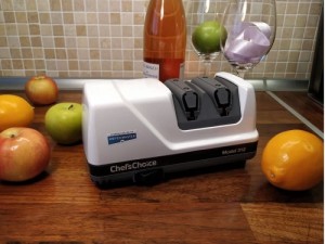 Электрическая ножеточка Chefs Choice CC312W (белая)